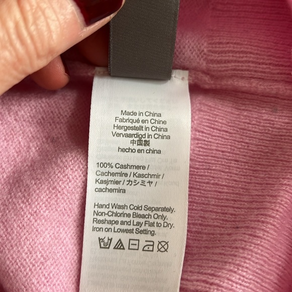 J Crew classic fit cashmere crew neck. Gently worn a handful of times. EUC - Picture 6 of 7